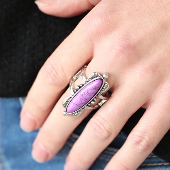PAPARAZZI COTTAGE CRAFT PURPLE RING